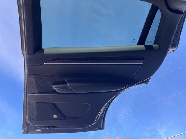 2022 Tesla Model X - Image 19 of 21