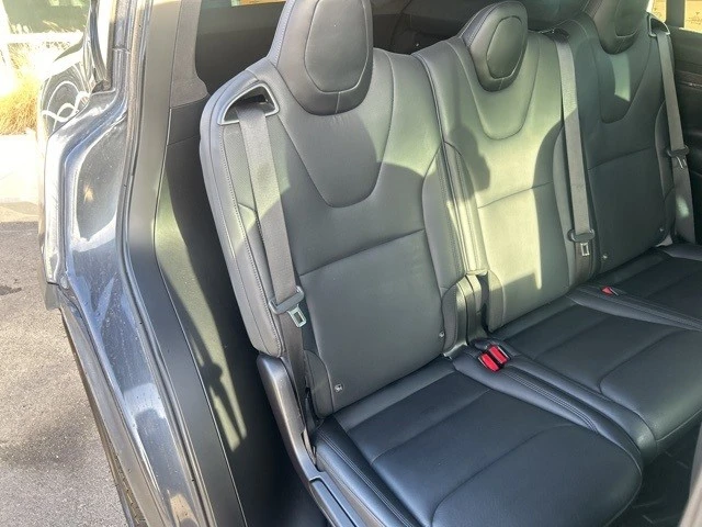 2022 Tesla Model X - Image 19 of 21
