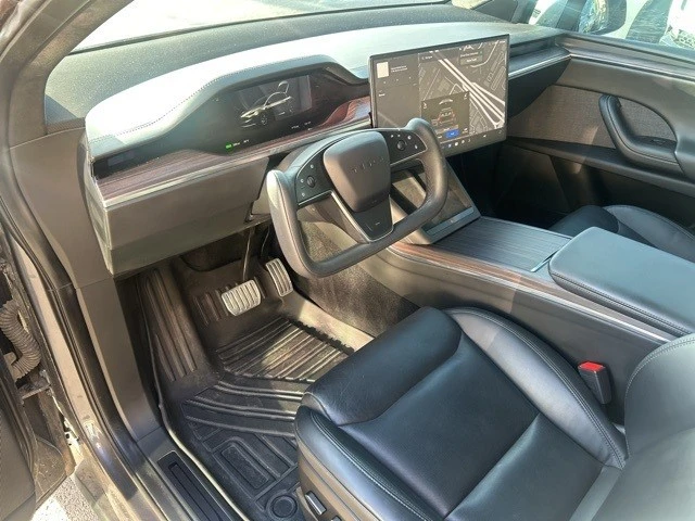 2022 Tesla Model X - Image 12 of 21
