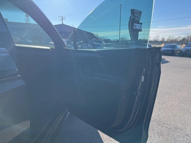 2022 Tesla Model X - Image 18 of 21