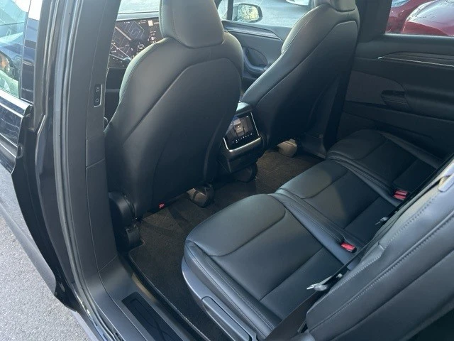 2022 Tesla Model X - Image 14 of 21