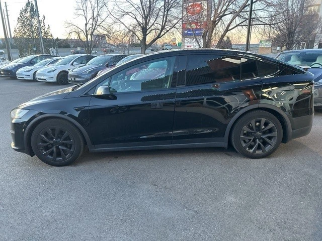 2022 Tesla Model X - Image 5 of 21