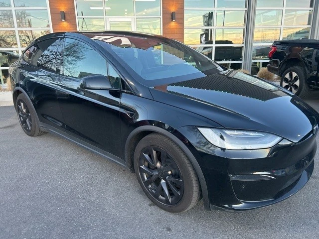 2022 Tesla Model X - Image 2 of 21