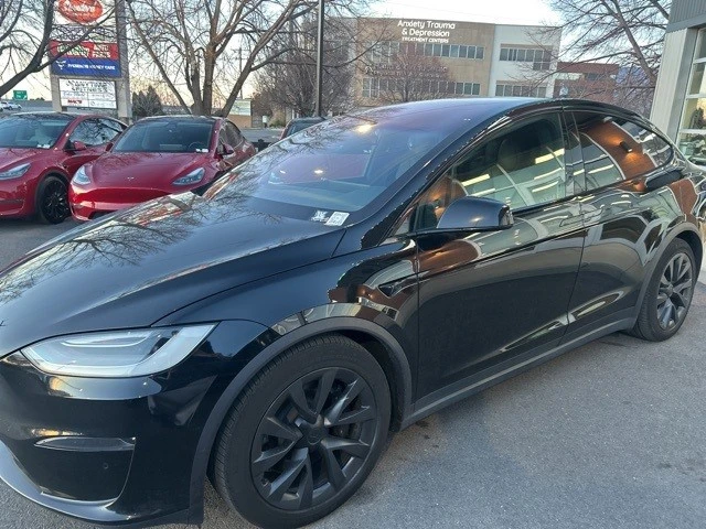 2022 Tesla Model X - Image 4 of 21