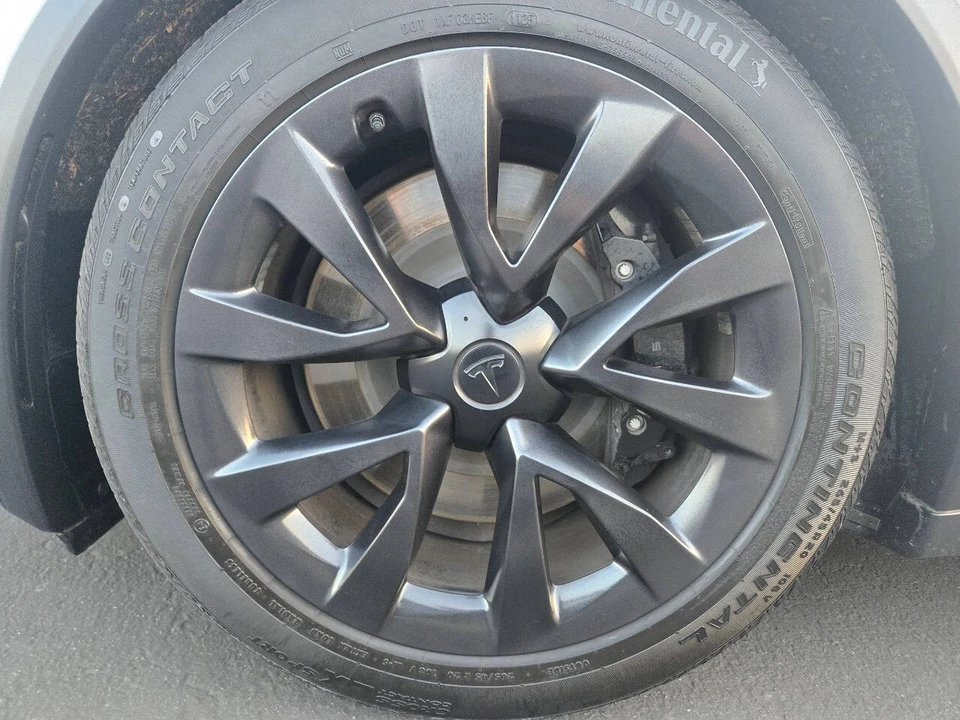 2022 Tesla Model X - Image 16 of 21