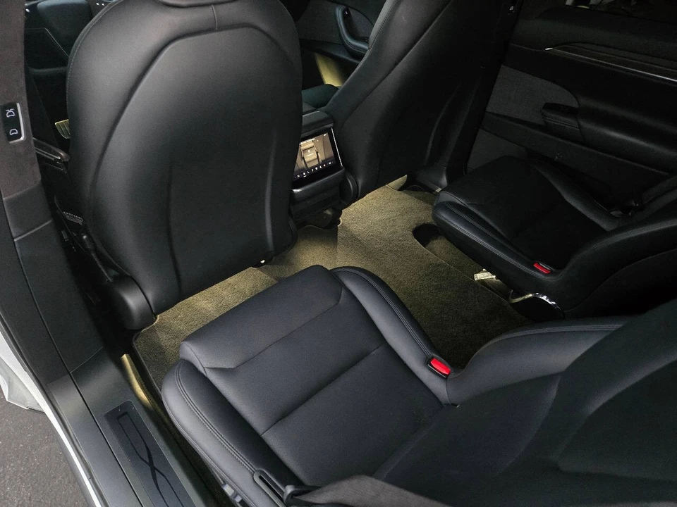 2022 Tesla Model X - Image 21 of 21