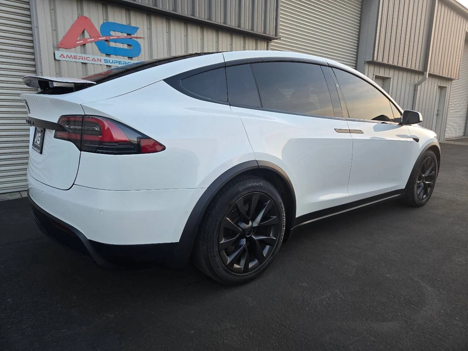 2022 Tesla Model X - Image 7 of 21