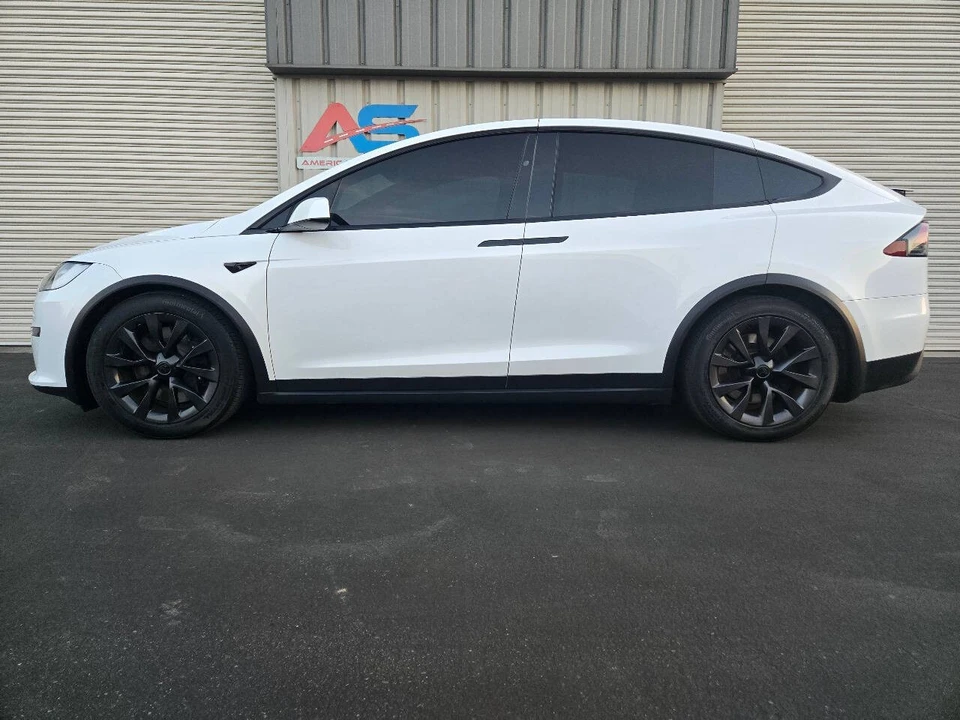 2022 Tesla Model X - Image 3 of 21