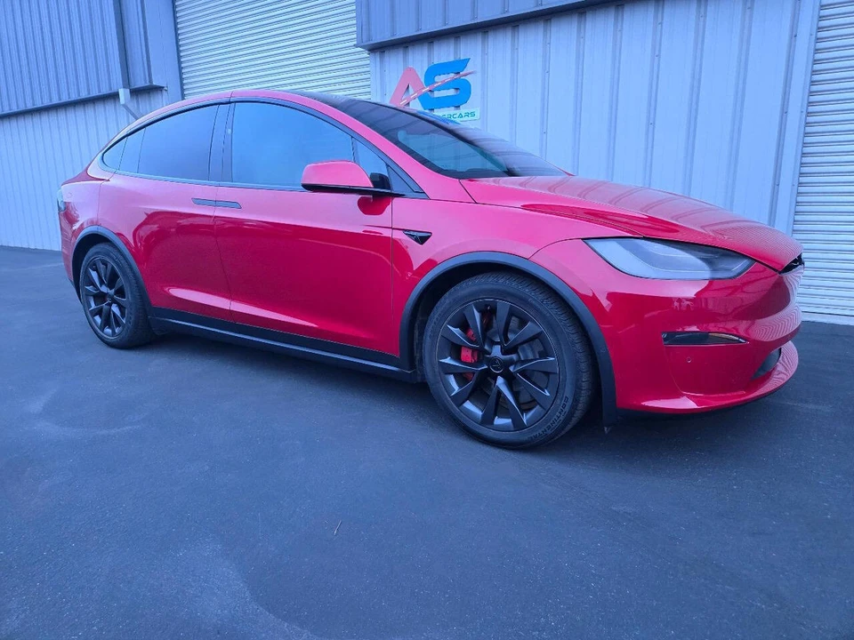 2022 Tesla Model X - Image 12 of 21