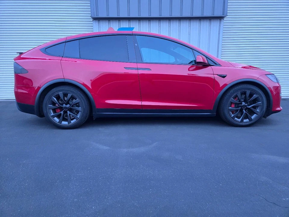 2022 Tesla Model X - Image 10 of 21