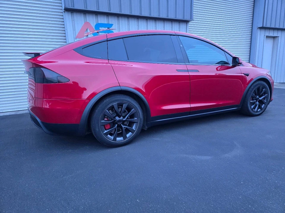 2022 Tesla Model X - Image 9 of 21