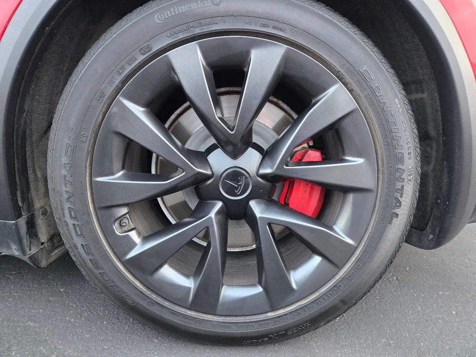 2022 Tesla Model X - Image 17 of 21