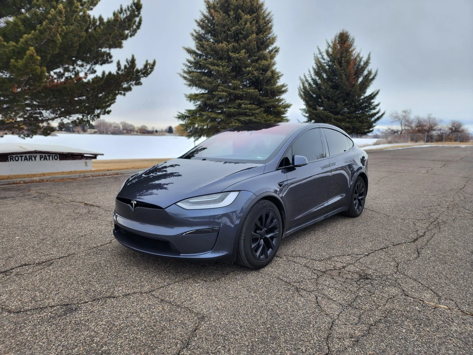 2022 Tesla Model X - Image 9 of 31