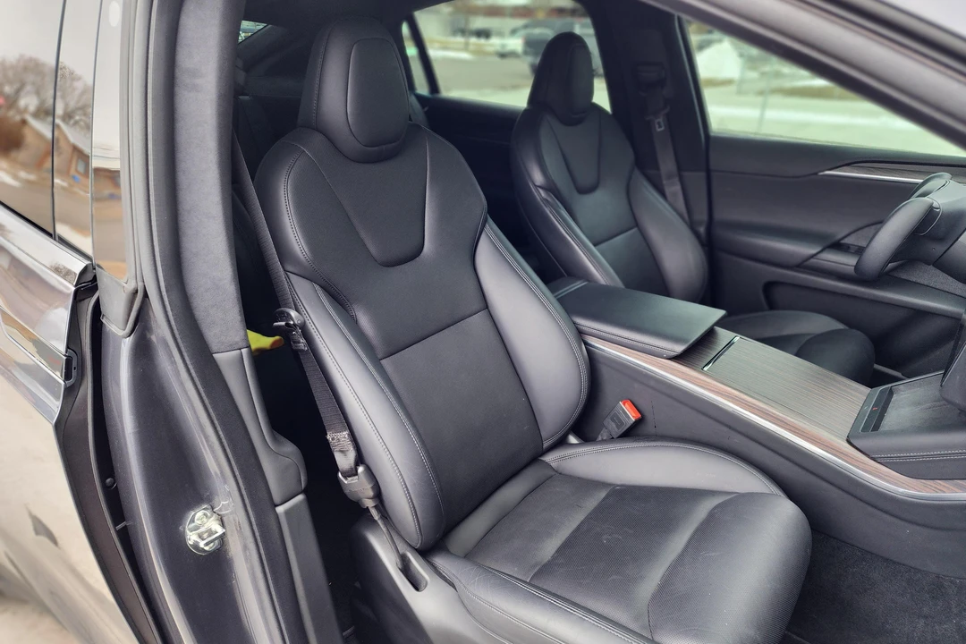2022 Tesla Model X - Image 26 of 31