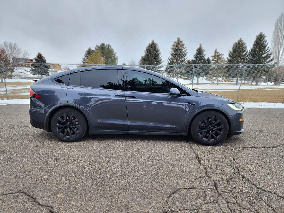 2022 Tesla Model X - Image 16 of 31