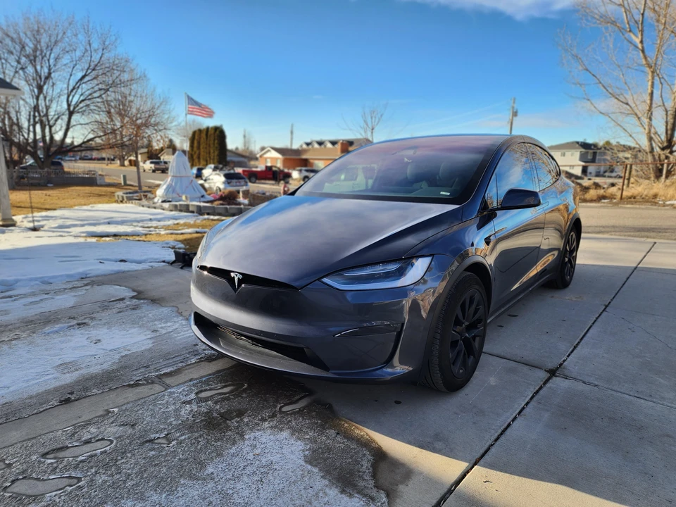 2022 Tesla Model X - Image 8 of 31