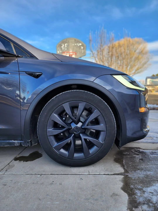 2022 Tesla Model X - Image 23 of 31
