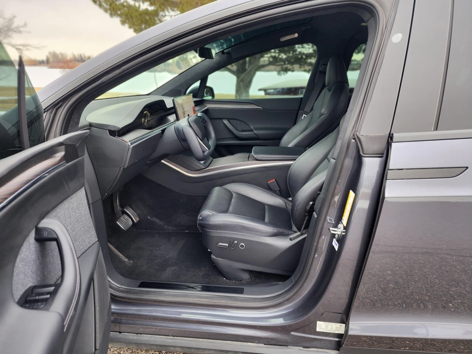 2022 Tesla Model X - Image 29 of 31