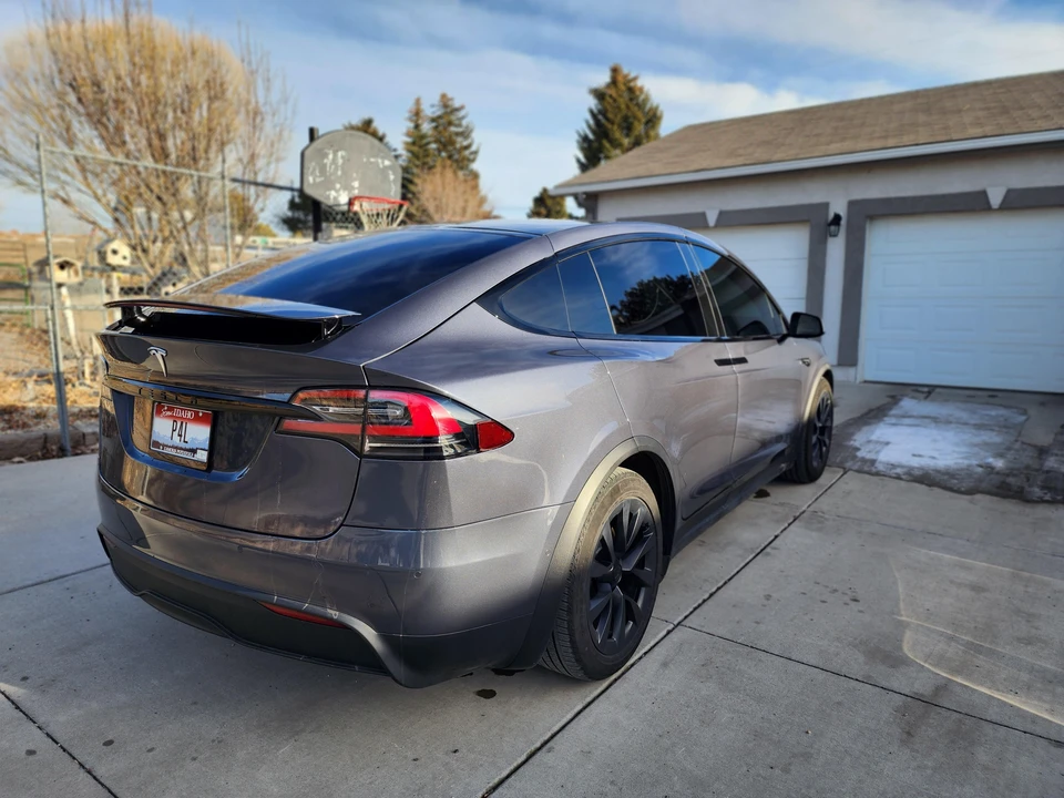 2022 Tesla Model X - Image 15 of 31