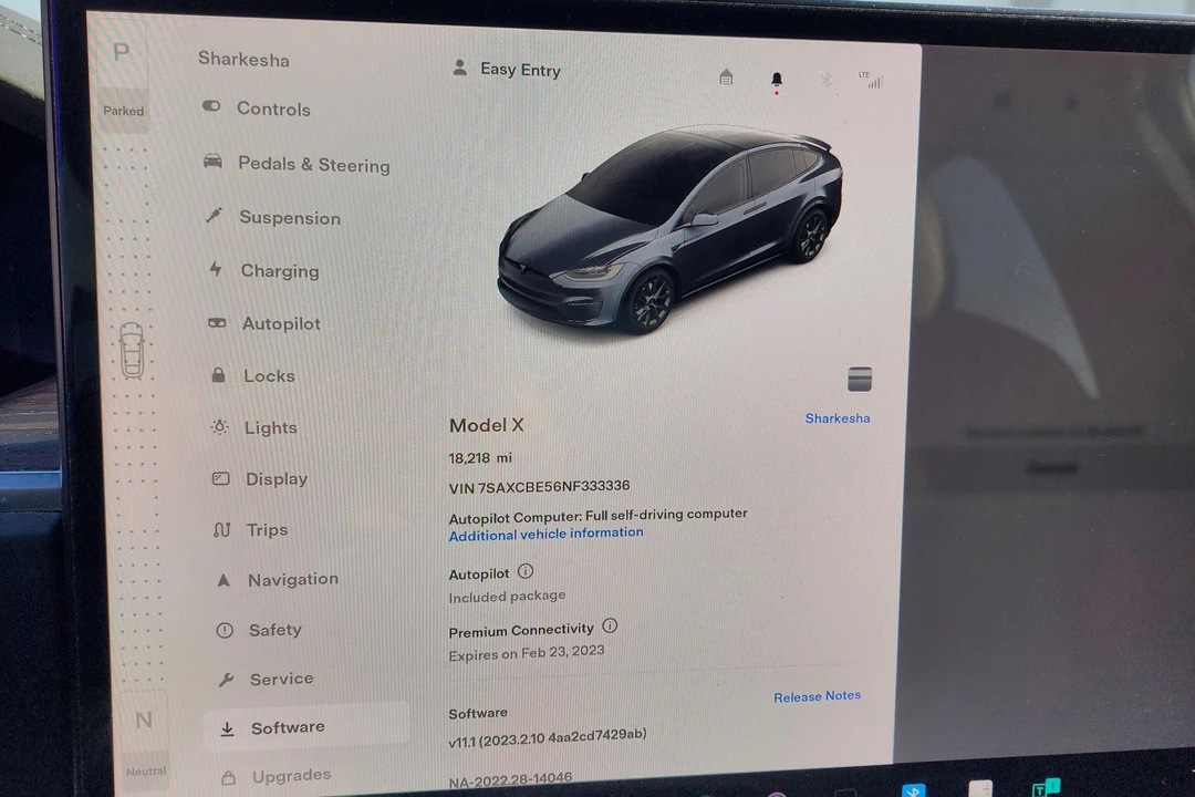 2022 Tesla Model X - Image 27 of 31