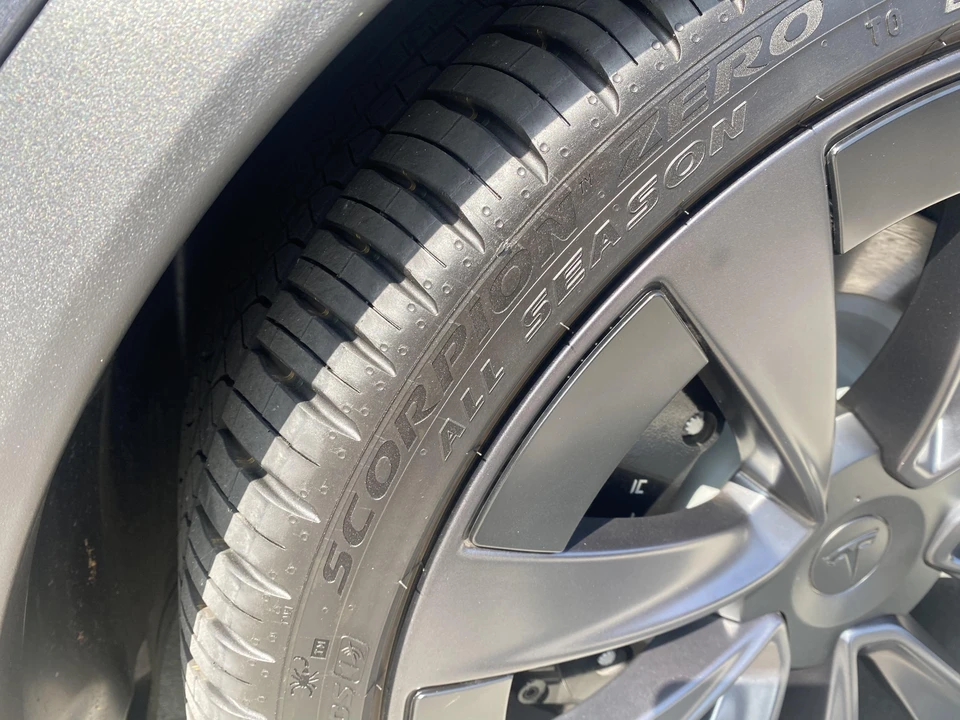 2022 Tesla Model X - Image 31 of 31