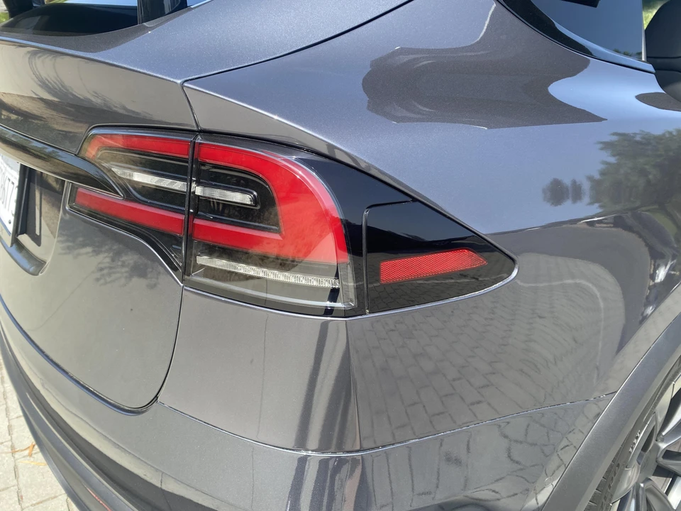 2022 Tesla Model X - Image 21 of 31