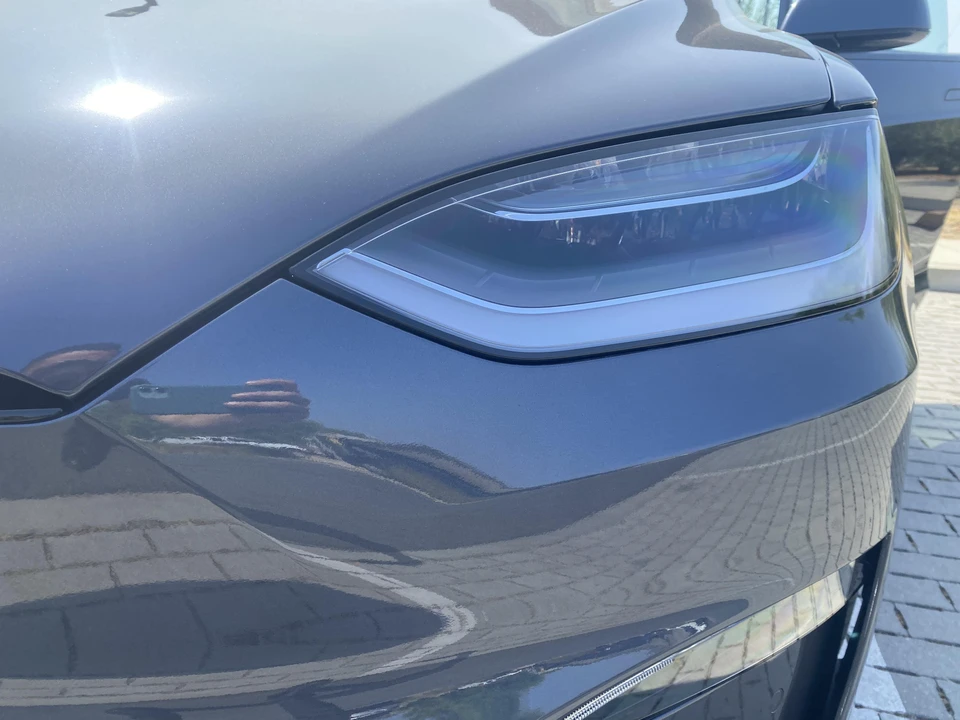 2022 Tesla Model X - Image 15 of 31