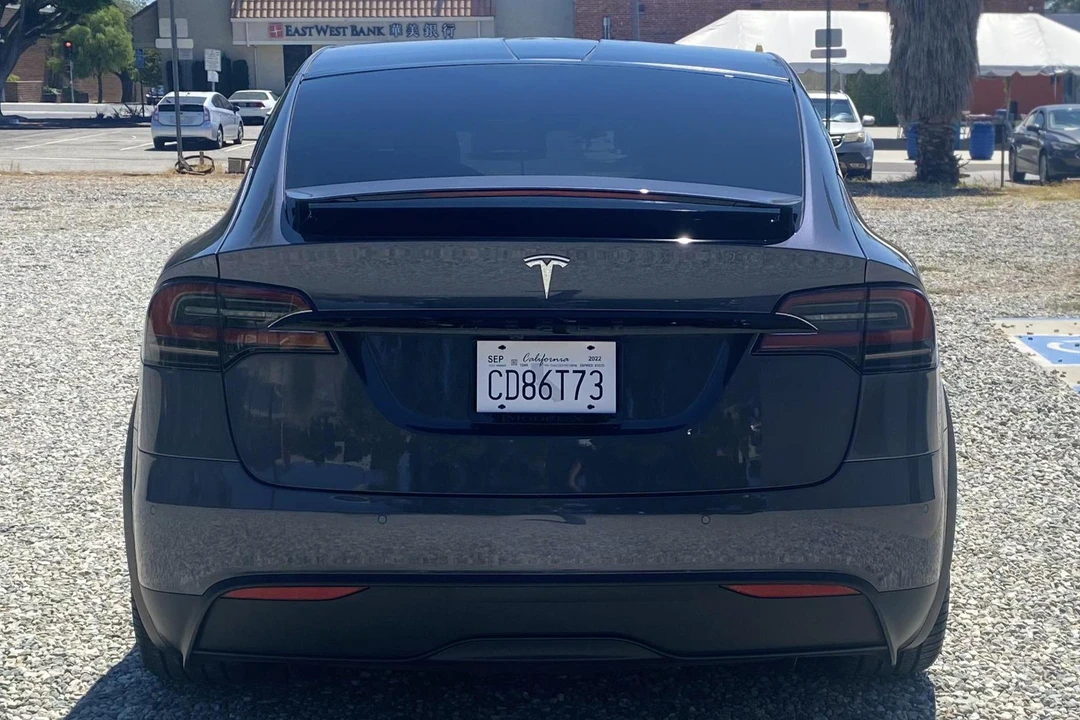 2022 Tesla Model X - Image 5 of 31
