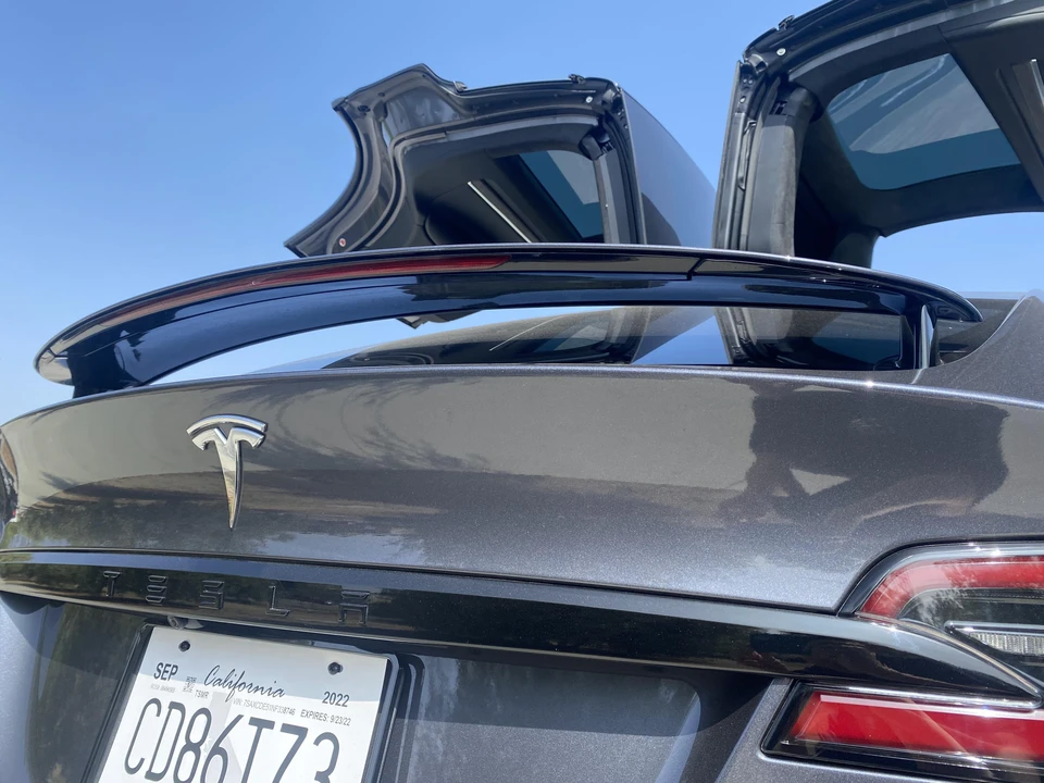 2022 Tesla Model X - Image 19 of 31