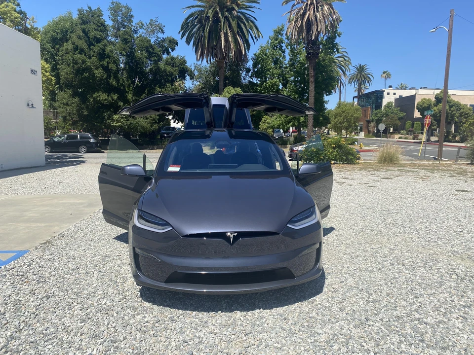 2022 Tesla Model X - Image 12 of 31