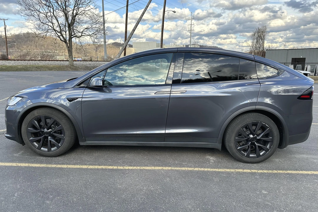 2022 Tesla Model X - Image 3 of 31