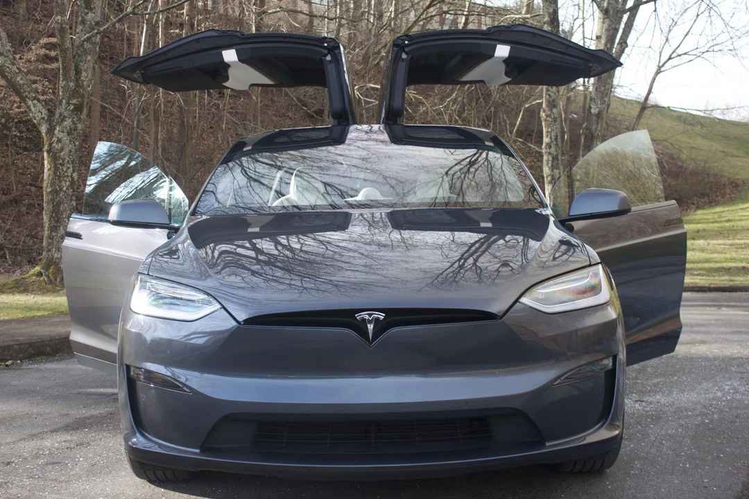 2022 Tesla Model X - Image 7 of 31