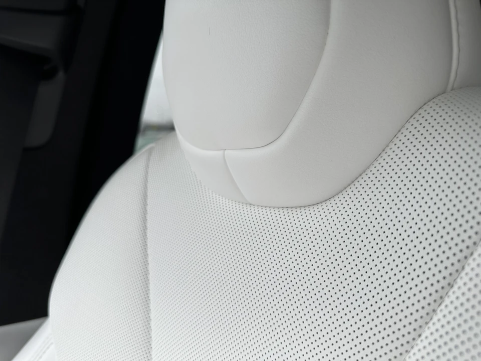 2022 Tesla Model X - Image 30 of 31