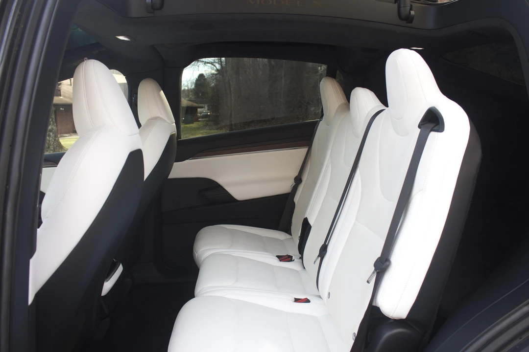 2022 Tesla Model X - Image 27 of 31