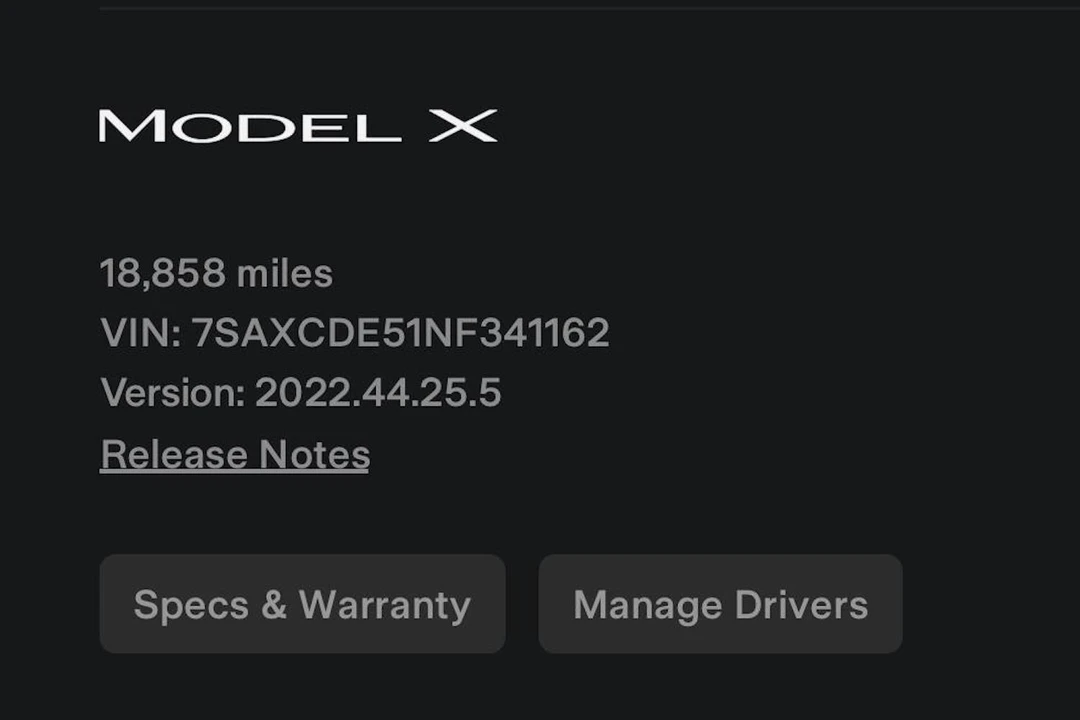 2022 Tesla Model X - Image 28 of 31
