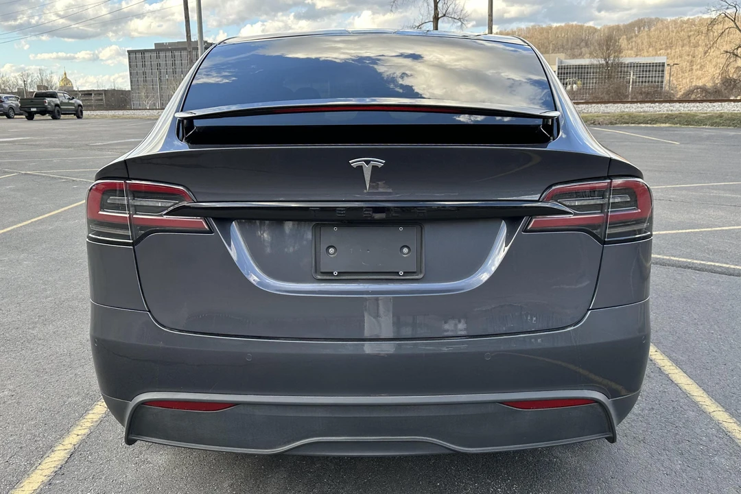 2022 Tesla Model X - Image 5 of 31
