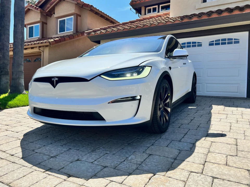 2022 Tesla Model X - Image 7 of 31