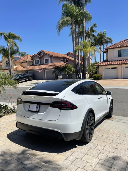 2022 Tesla Model X - Image 16 of 31