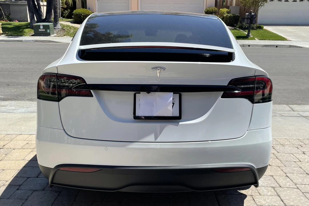 2022 Tesla Model X - Image 5 of 31