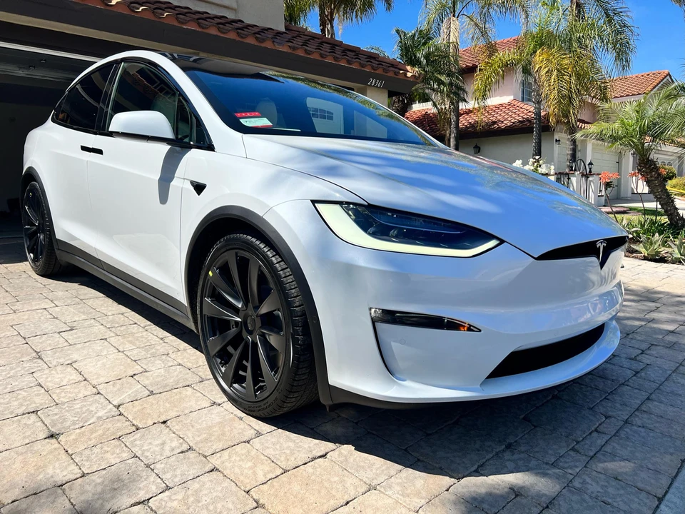 2022 Tesla Model X - Image 23 of 31