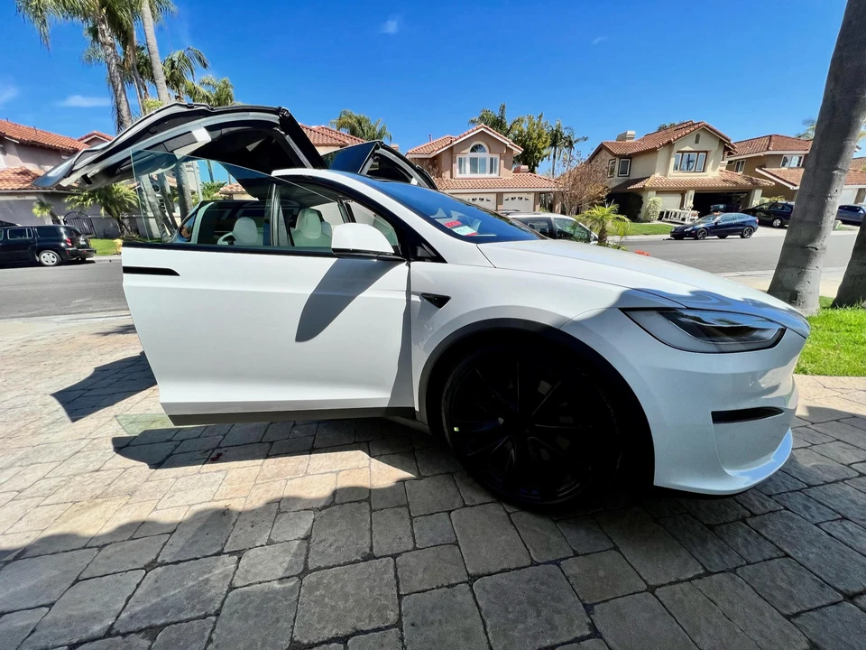 2022 Tesla Model X - Image 31 of 31