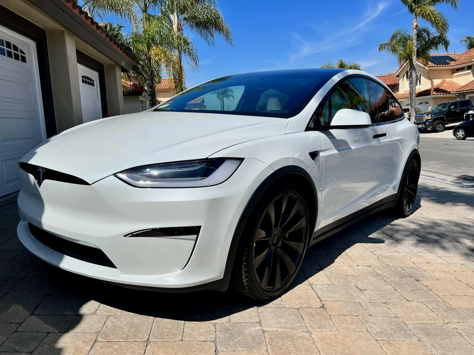 2022 Tesla Model X - Image 8 of 31