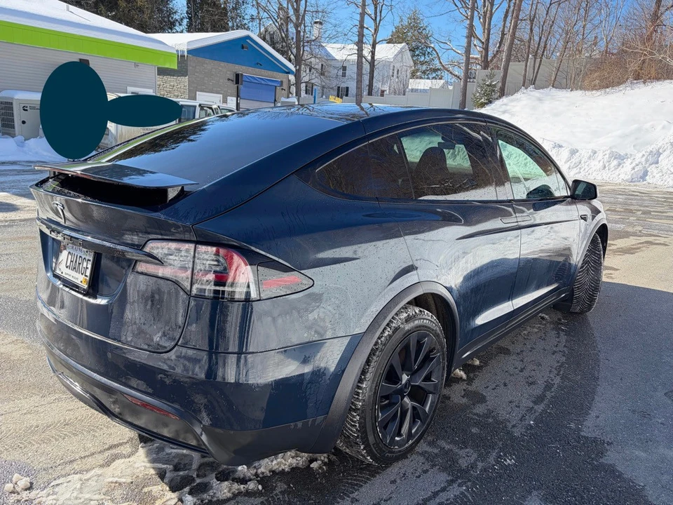 2022 Tesla Model X - Image 3 of 10