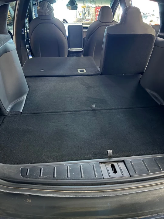2022 Tesla Model X - Image 5 of 10