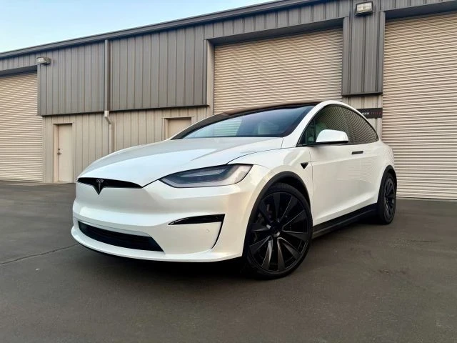 2022 Tesla Model X - Image 4 of 15