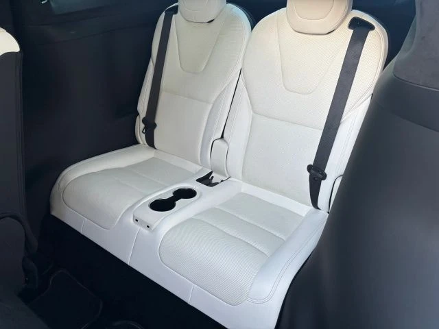 2022 Tesla Model X - Image 14 of 15
