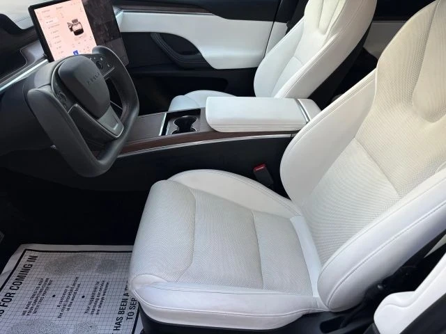 2022 Tesla Model X - Image 10 of 15