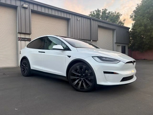 2022 Tesla Model X - Image 3 of 15