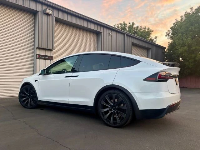 2022 Tesla Model X - Image 9 of 15