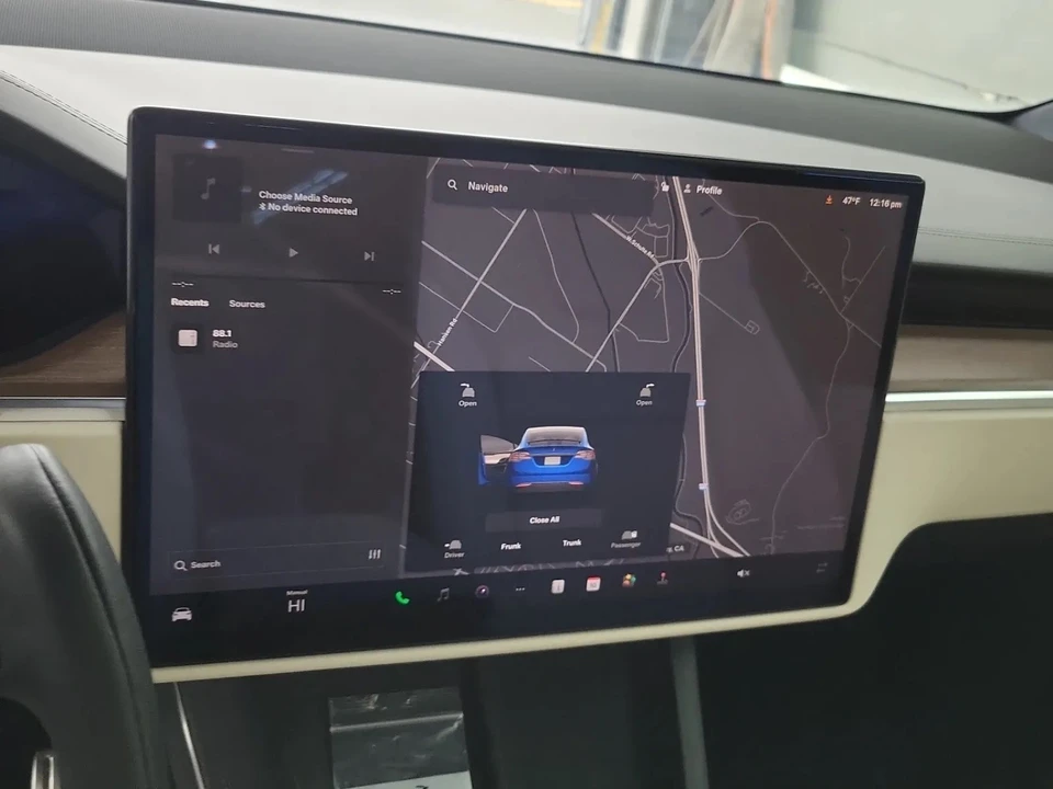 2022 Tesla Model X - Image 7 of 14